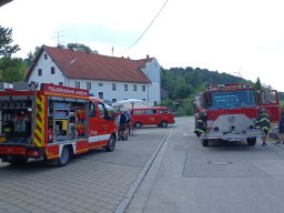 Fahnenwiederweihe mit Fahrzeugsegnung